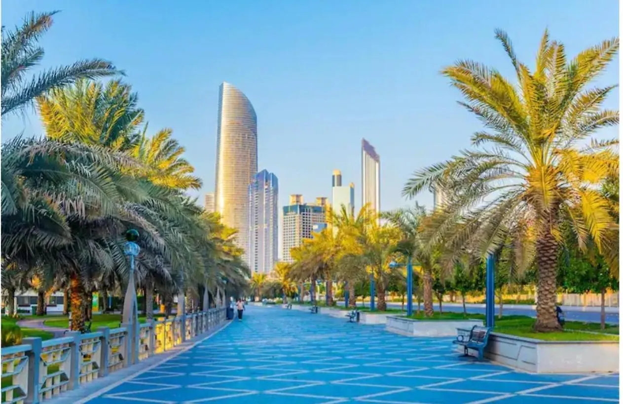 Corniche Street - For Males 