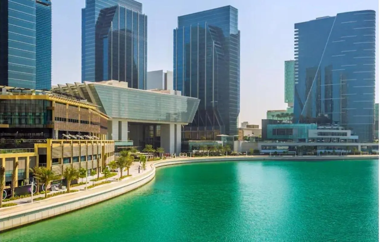 Corniche Street - For Males 